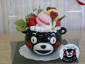 いちごとマカロンのくまモンスィーツ