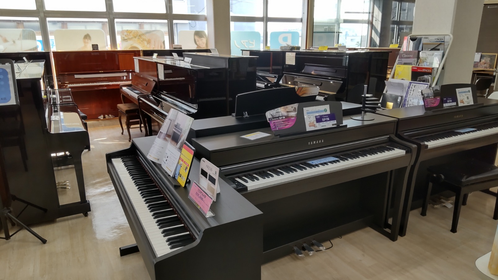ヤマハ電子ピアノ各種です。在庫もございます！